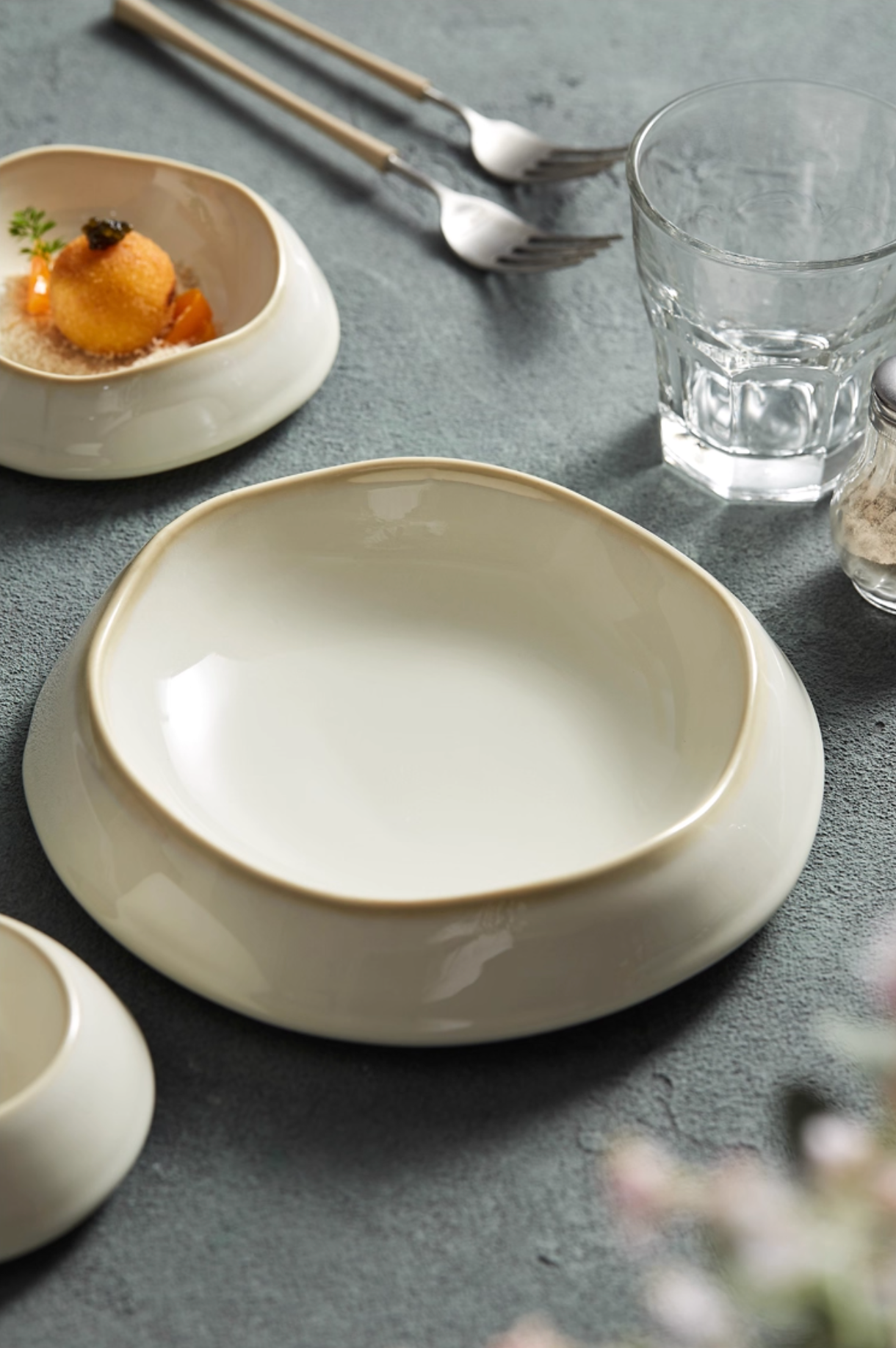 Deep Plate Irregular Shape