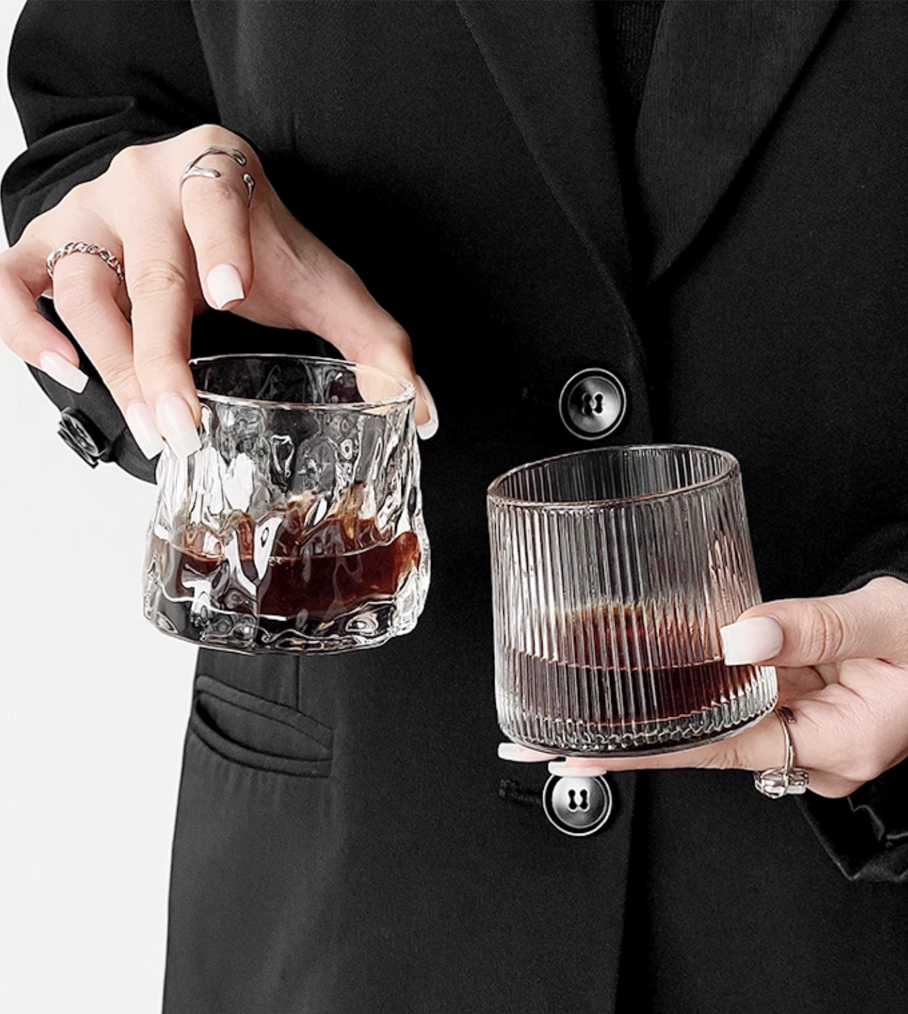 Simple Palette Drinking Glass – Grid, side angle view with organic shape