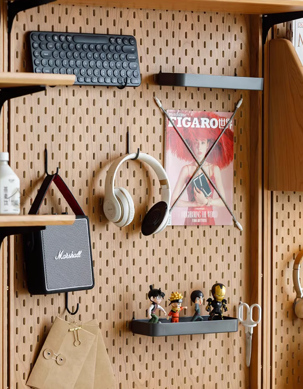 Shelf variant with plants and books β Moku furniture by Simple Palette Singapore