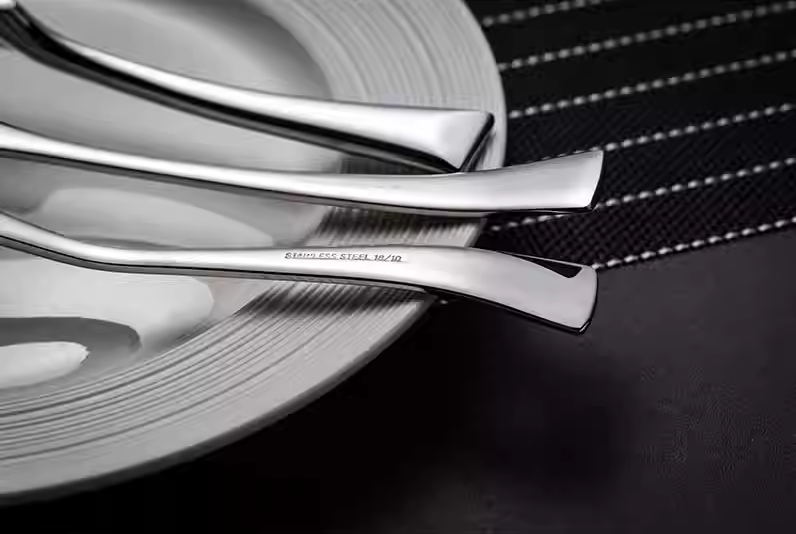 Stainless steel spoon collection with balanced weight - professional flatware set